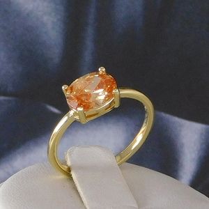 Beautiful Solitaire Oval Peach Morganite Ring 18k